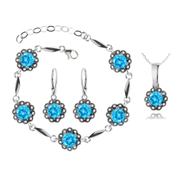 Komplet biżuterii delikatne kwiatki z błękitnymi cyrkoniami