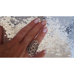 Srebrny ażurowy pierścionek